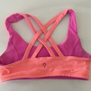 reversible! great conditiom comfortable and sonic pink!